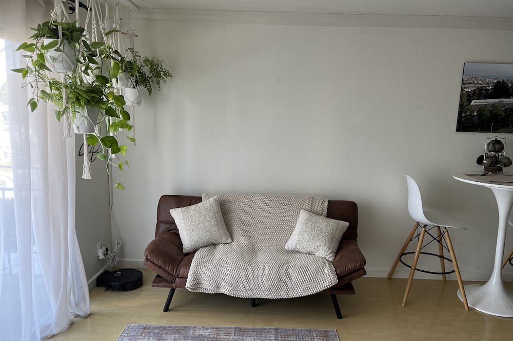 Photo of Livingroom in Santa Ana Heights