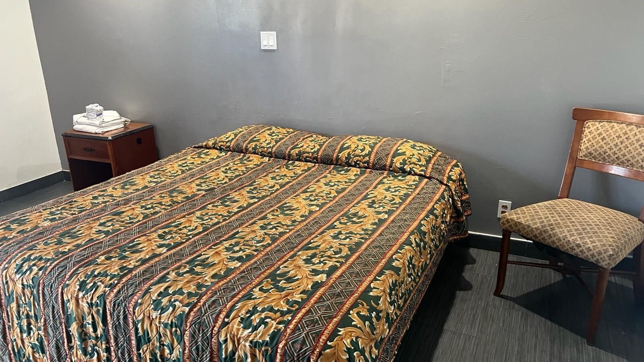 Photo of Bedroom in Pomona