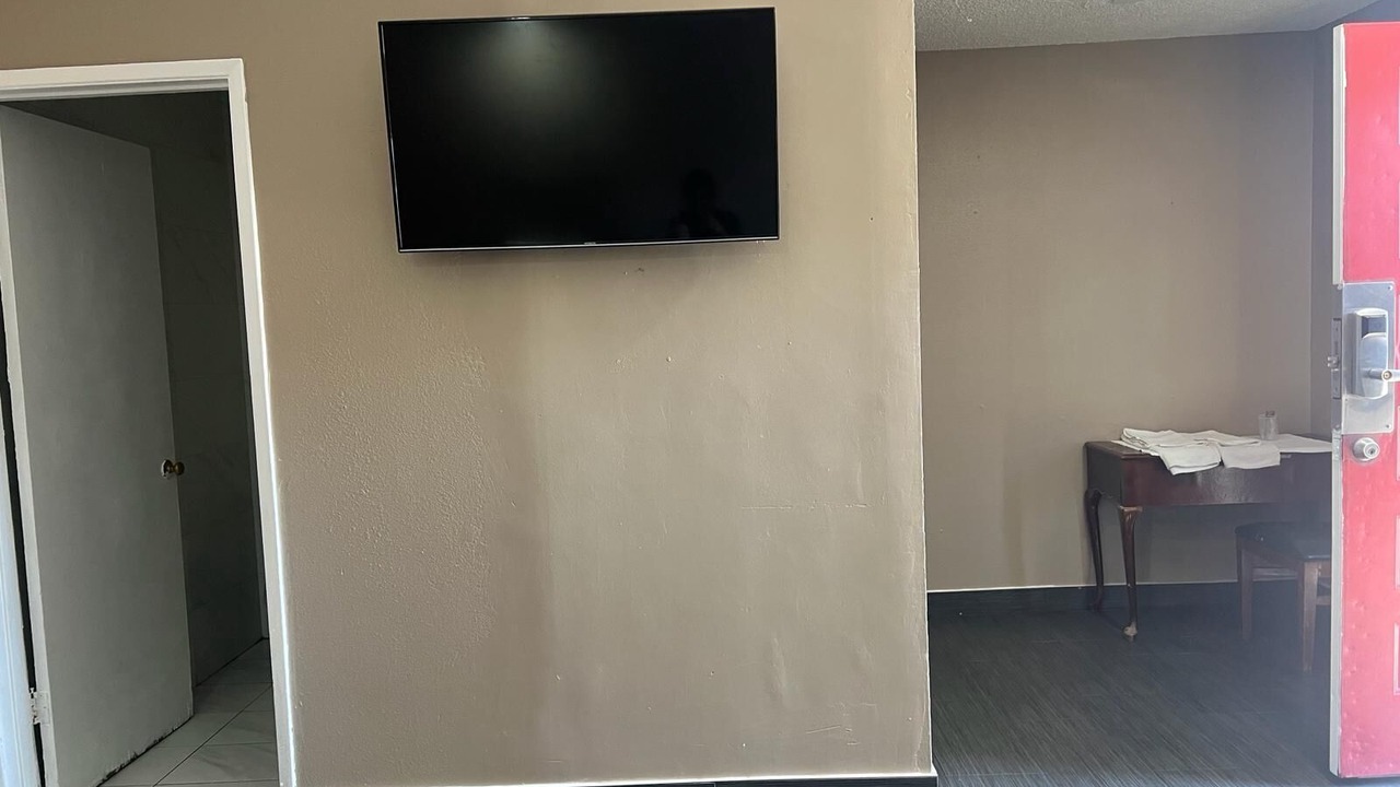 Photo of Bedroom in Pomona