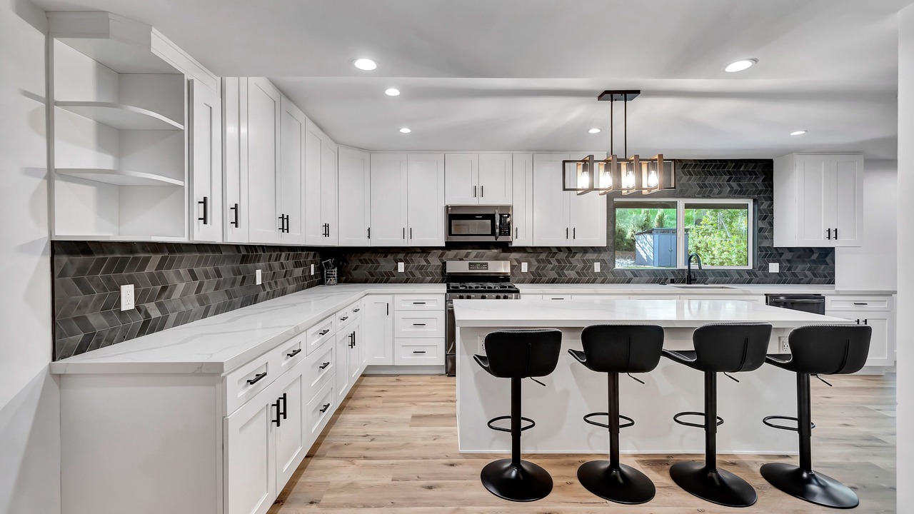Photo of Kitchen in Woodland Hills
