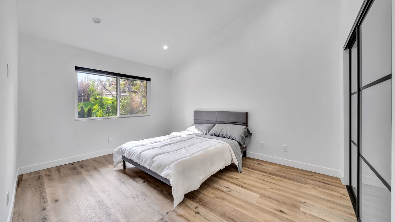 Photo of Bedroom in Woodland Hills