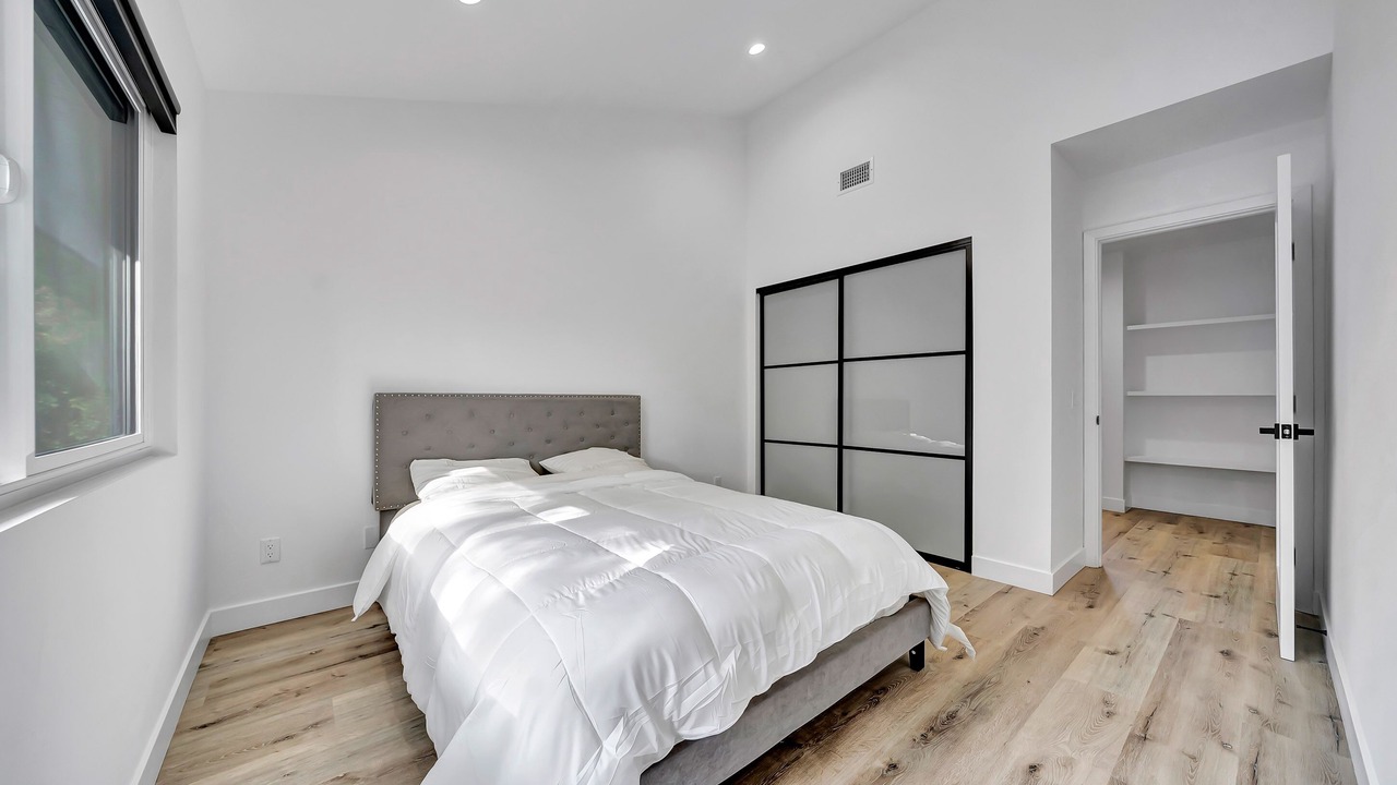 Photo of Bedroom in Woodland Hills
