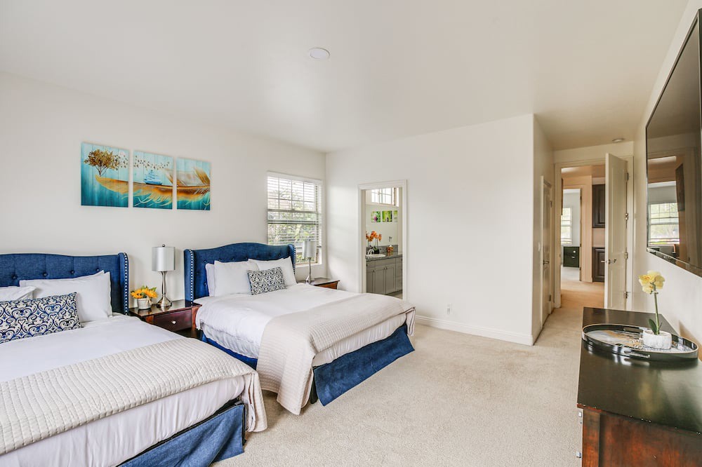 Photo of Bedroom in Anaheim Colony Historic District