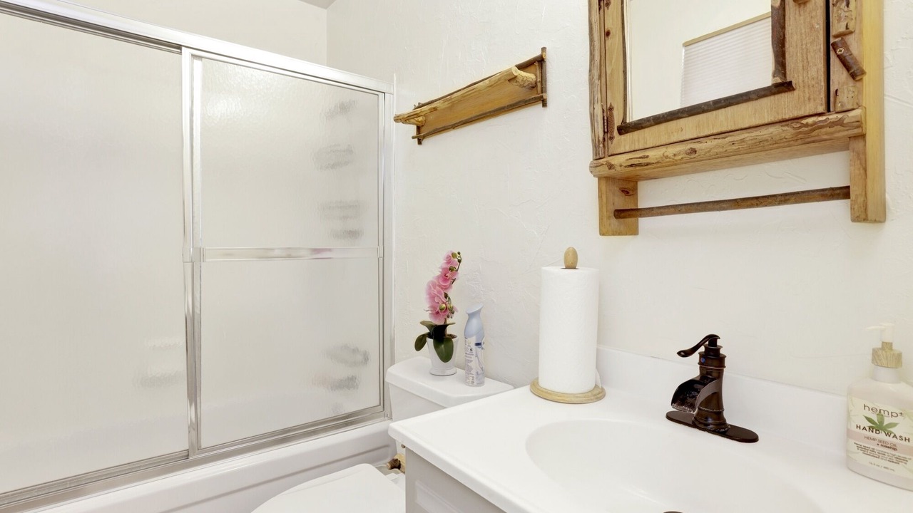 Photo of Bathroom in Whispering Forest