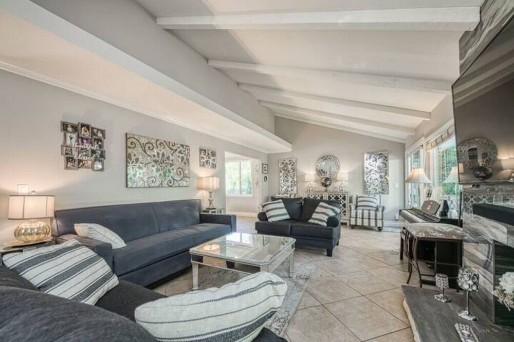Photo of Livingroom in Mission Viejo