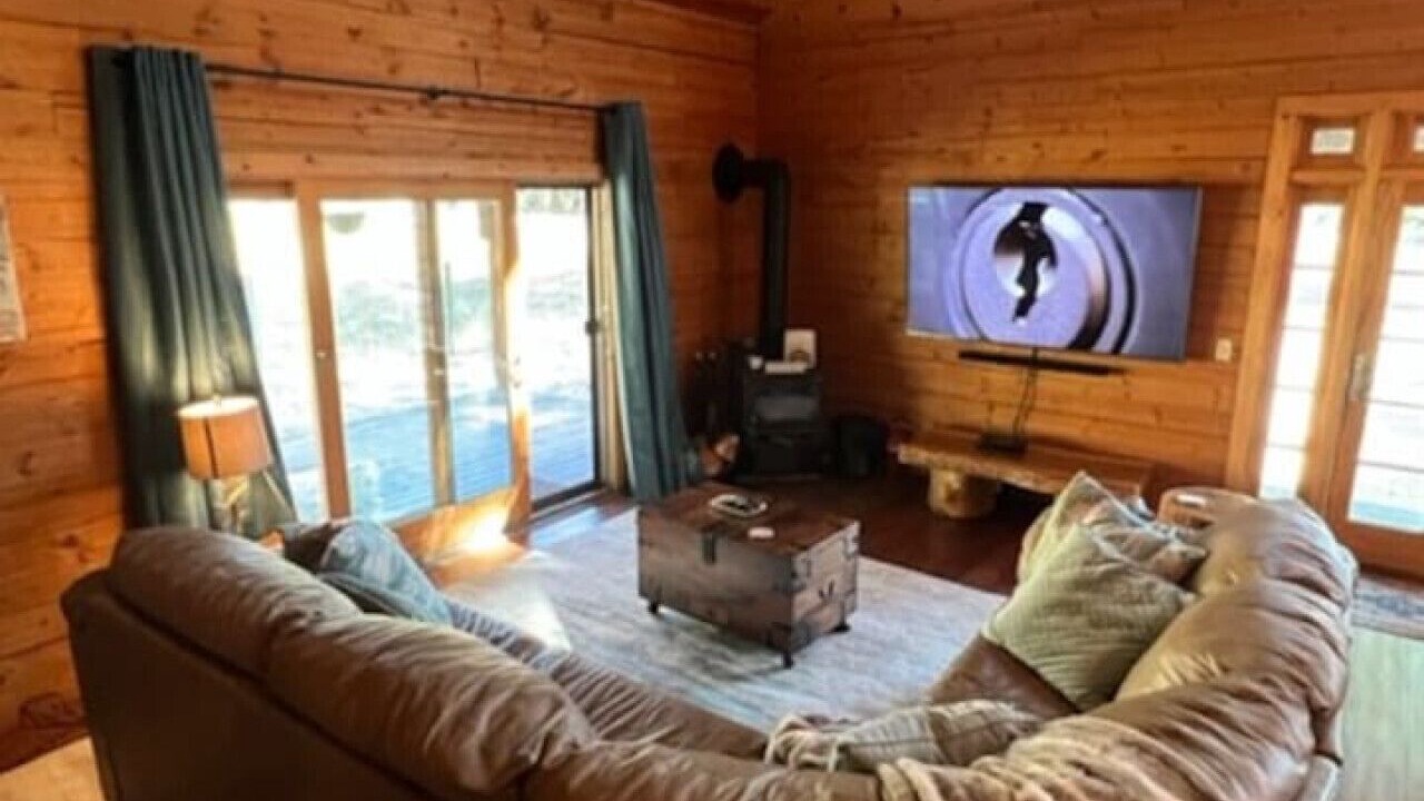 Photo of Livingroom in California Hot Springs