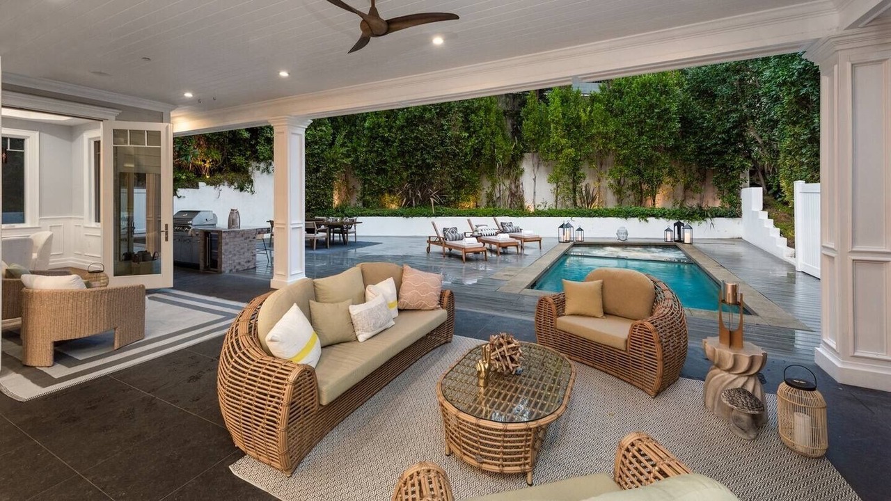Photo of Patio Balcony in Hollywood Hills West