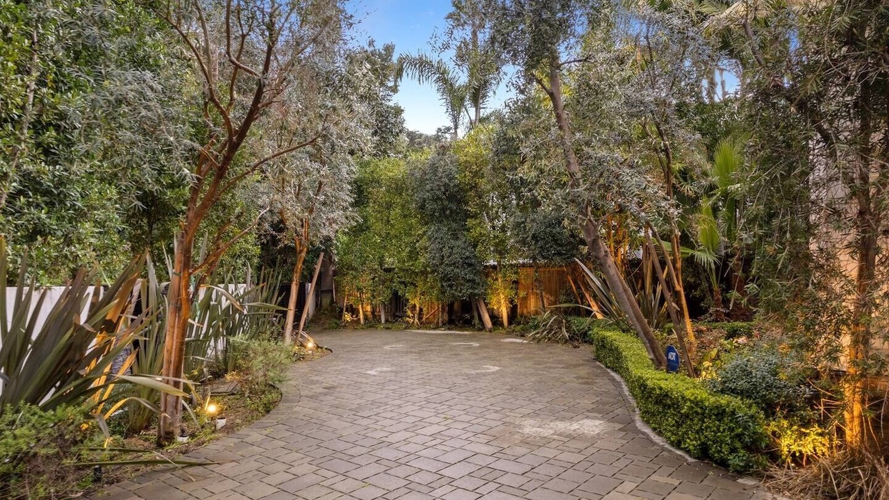 Photo of Outdoor in Hollywood Hills West