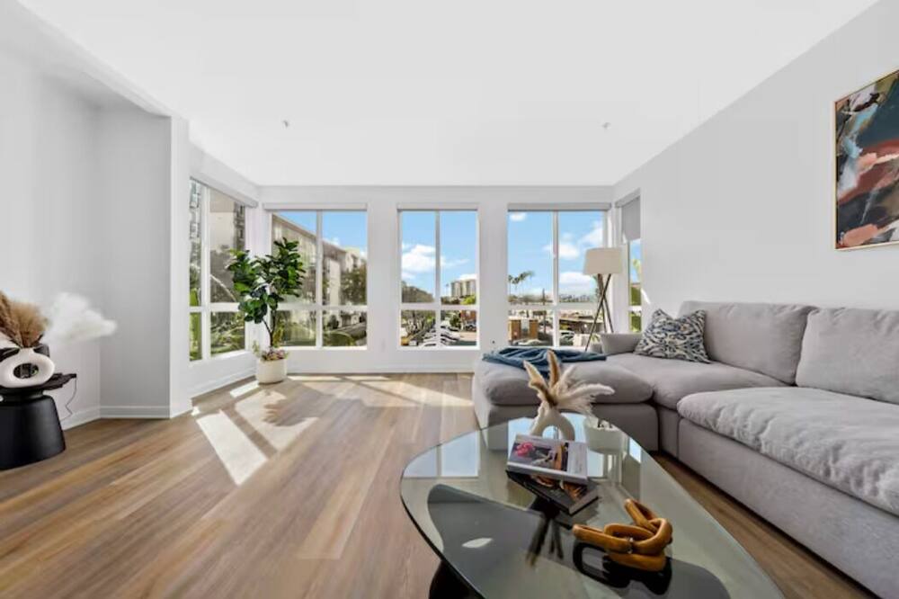 Photo of Livingroom in Marina del Rey