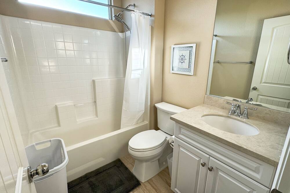 Photo of Bathroom in Eastvale