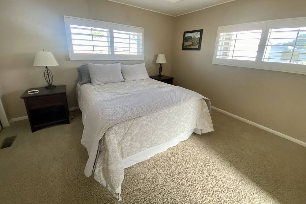 Photo of Bedroom in Thousand Palms