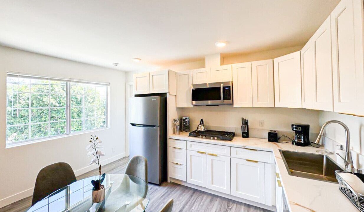Photo of Kitchen in Woodland Hills