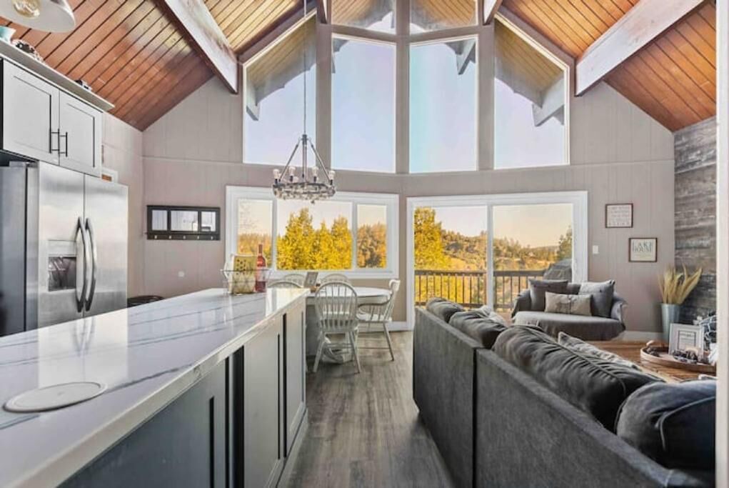 Photo of Kitchen in Crestline