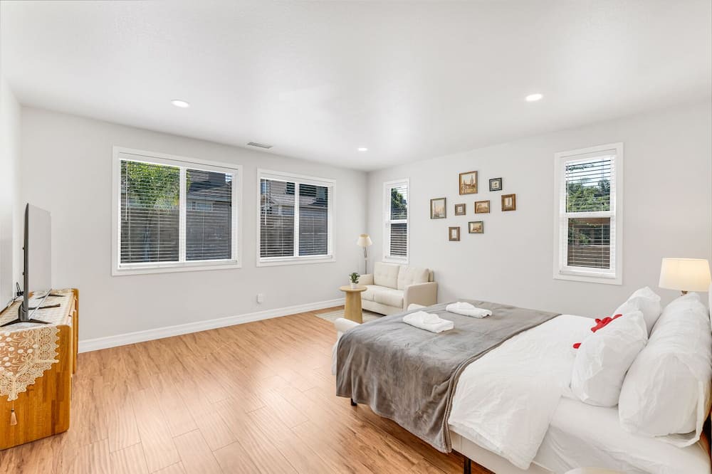 Photo of Bedroom in Eastvale