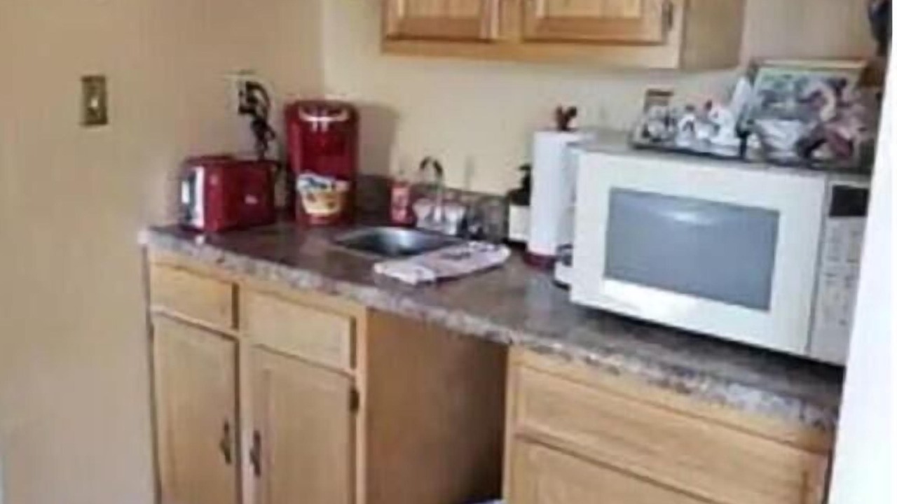 Photo of Kitchen in Newberry Springs