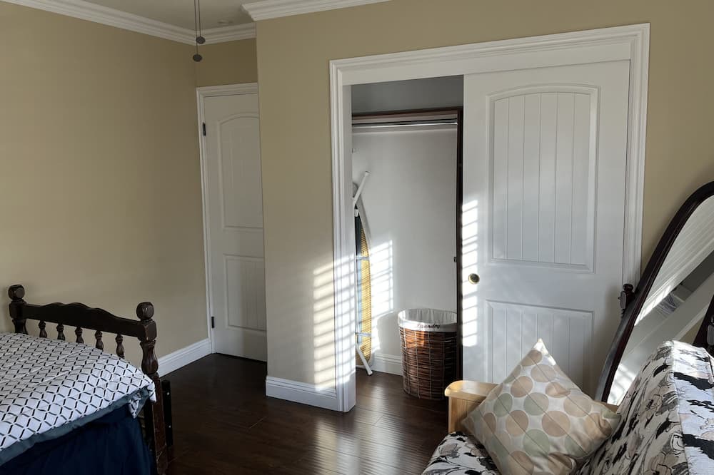 Photo of Bedroom in Buena Park