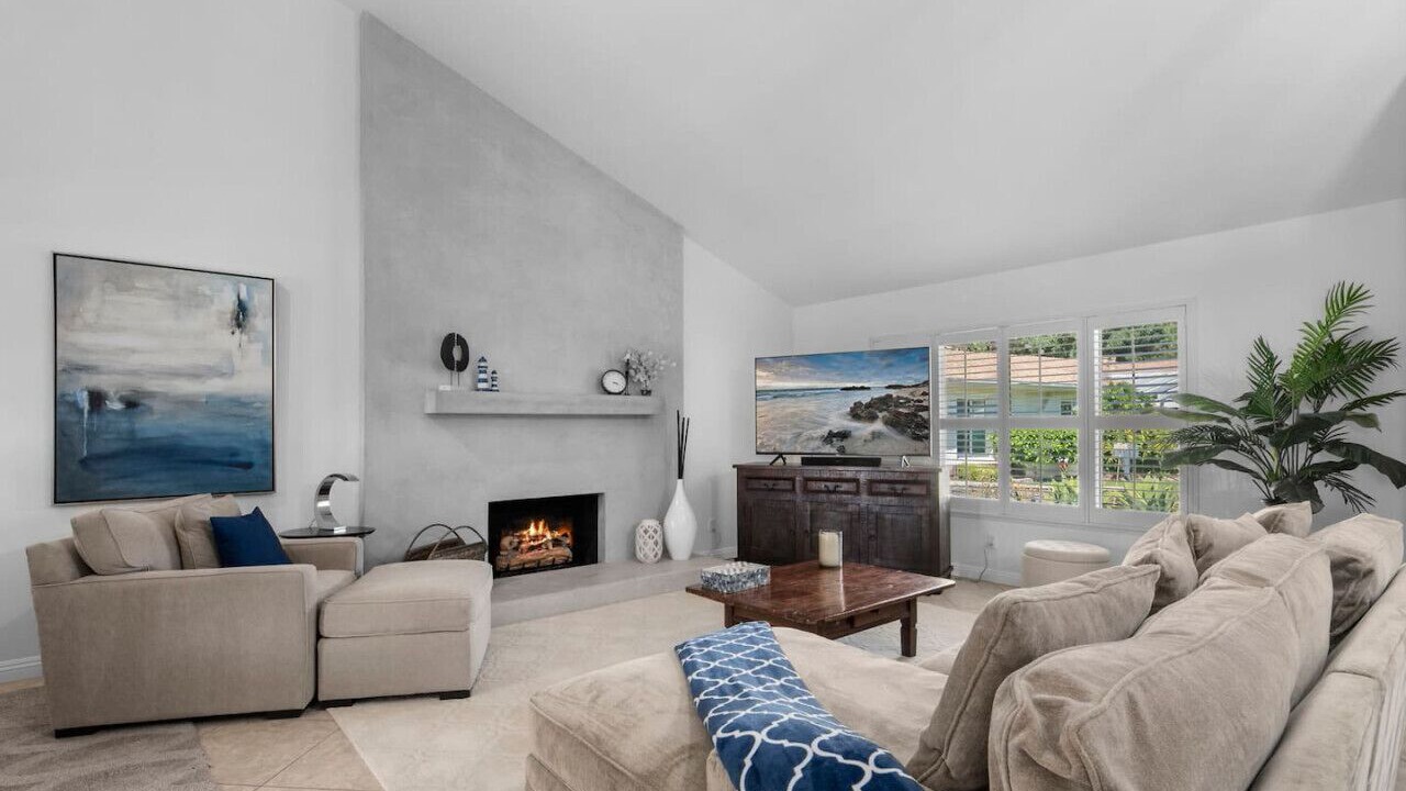 Photo of Livingroom in Topanga