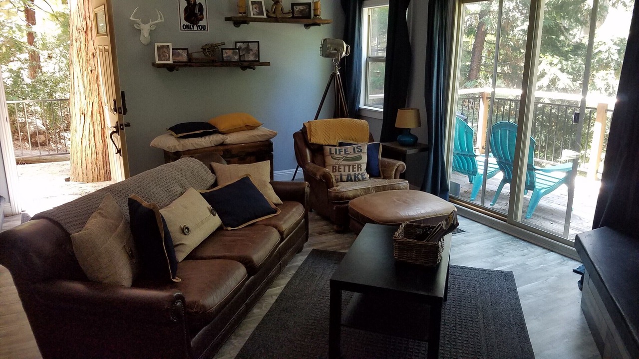 Photo of Livingroom in Cedar Glen