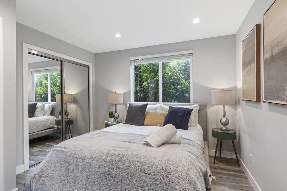 Photo of Bedroom in Carthay Circle