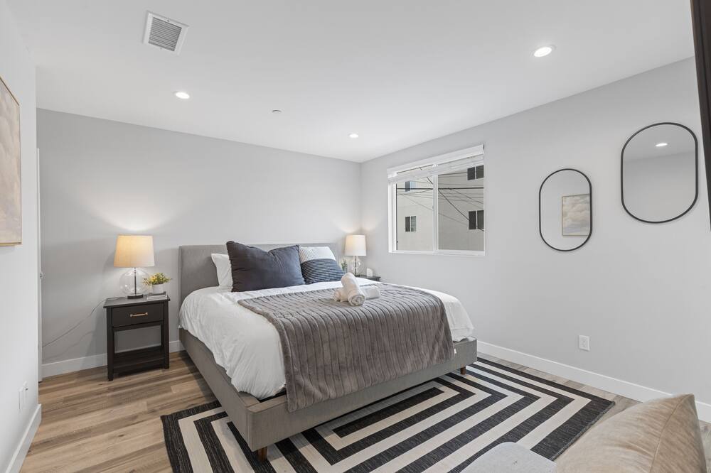 Photo of Bedroom in Carthay Circle