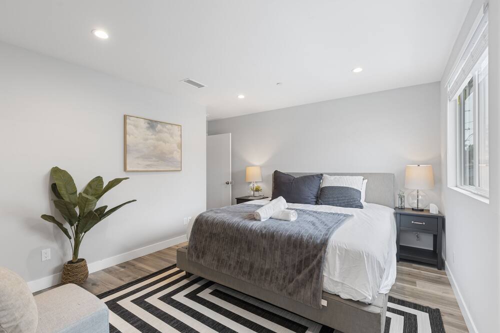 Photo of Bedroom in Carthay Circle