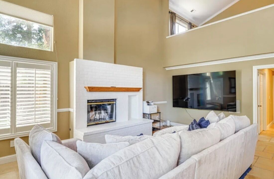 Photo of Livingroom in Tracy