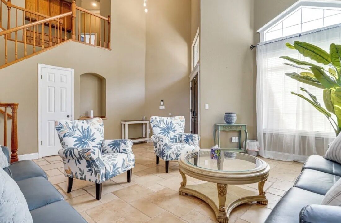 Photo of Livingroom in Tracy