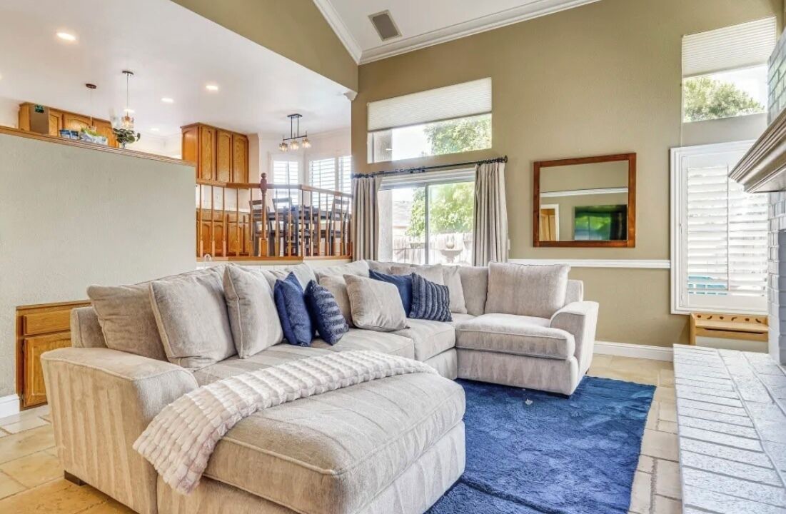 Photo of Livingroom in Tracy