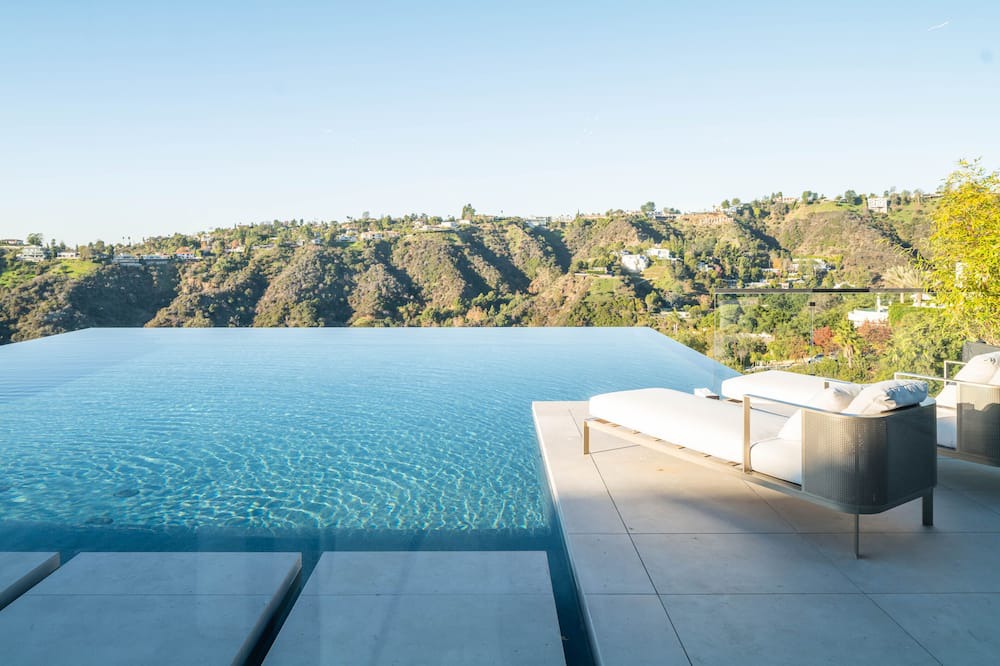 Photo of Outdoor in Beverly Hills