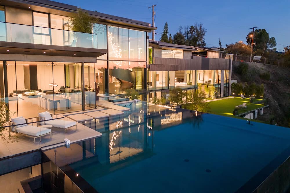 Photo of Outdoor in Beverly Hills