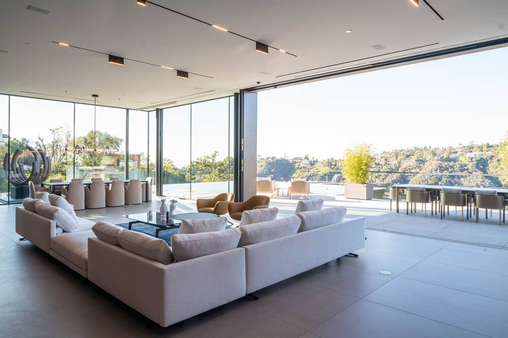 Photo of Livingroom in Beverly Hills
