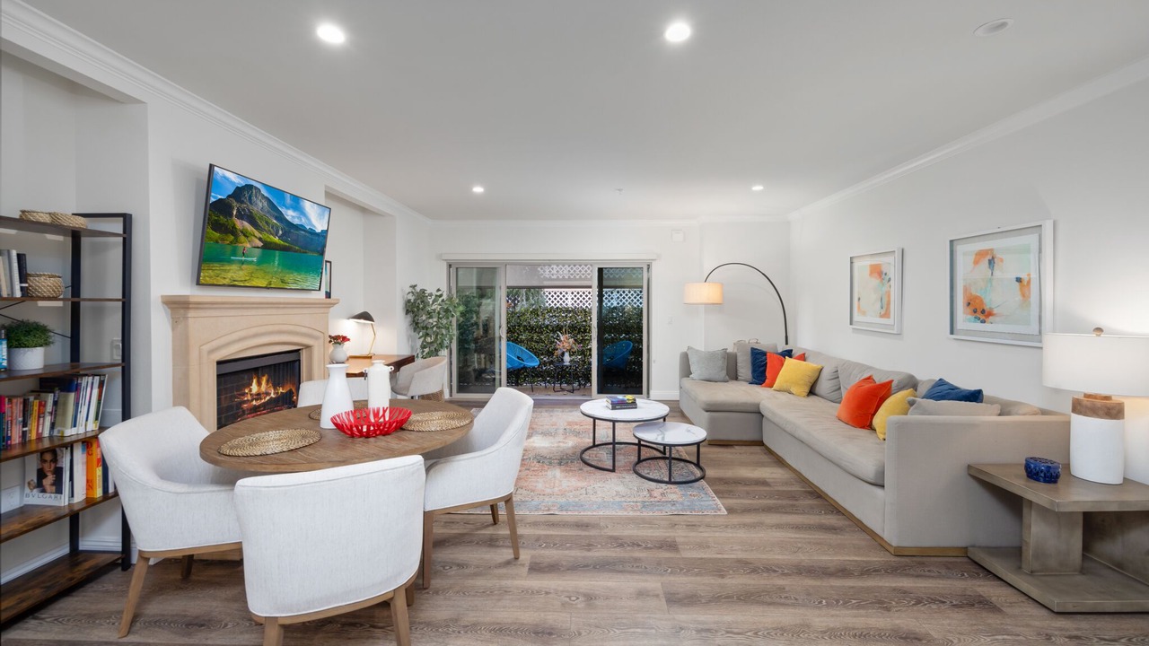 Photo of Livingroom in Pasadena