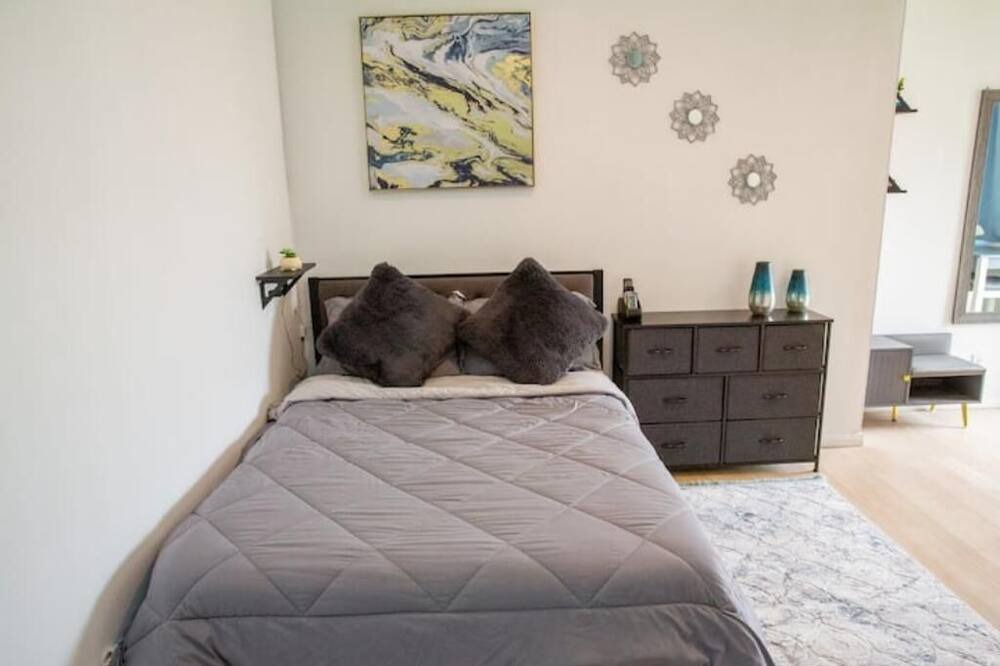 Photo of Bedroom in Norwalk