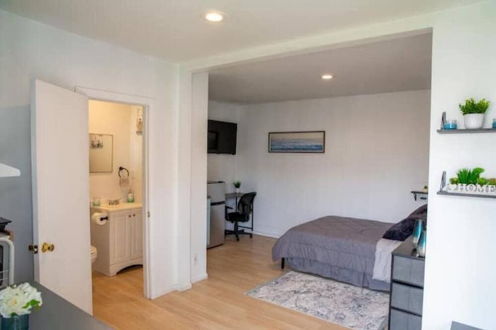 Photo of Bedroom in Norwalk