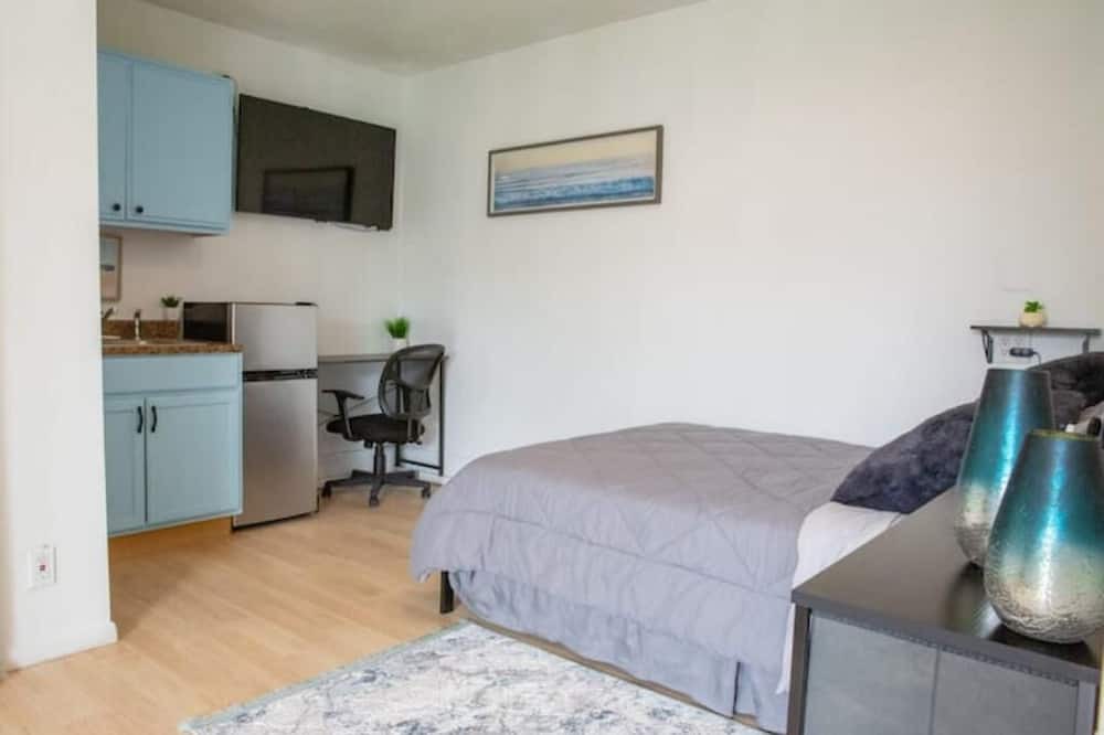 Photo of Bedroom in Norwalk