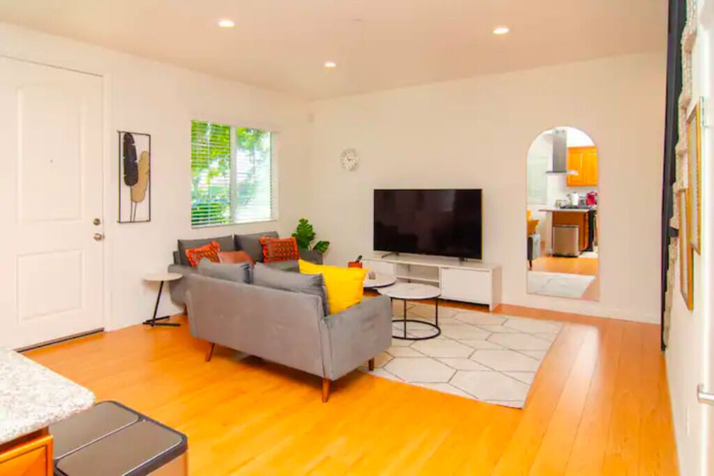 Photo of Livingroom in Ontario