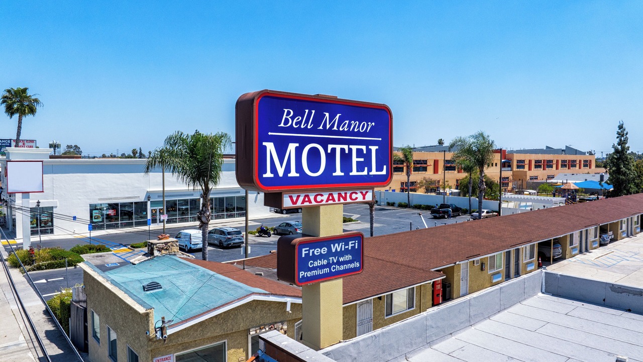 Photo of Outdoor in Bell