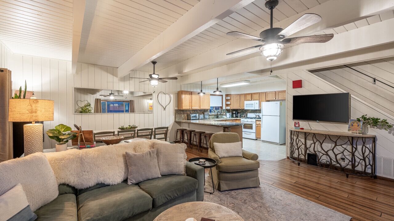 Photo of Livingroom in Pine Mountain Club