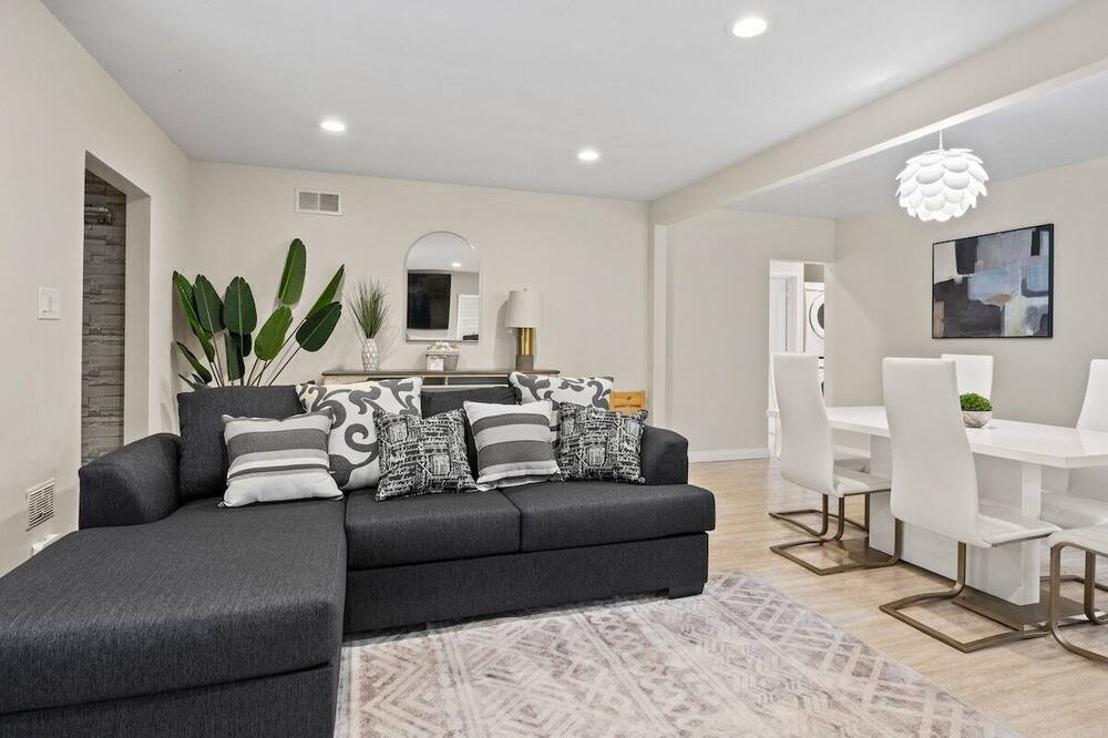 Photo of Livingroom in Lynwood