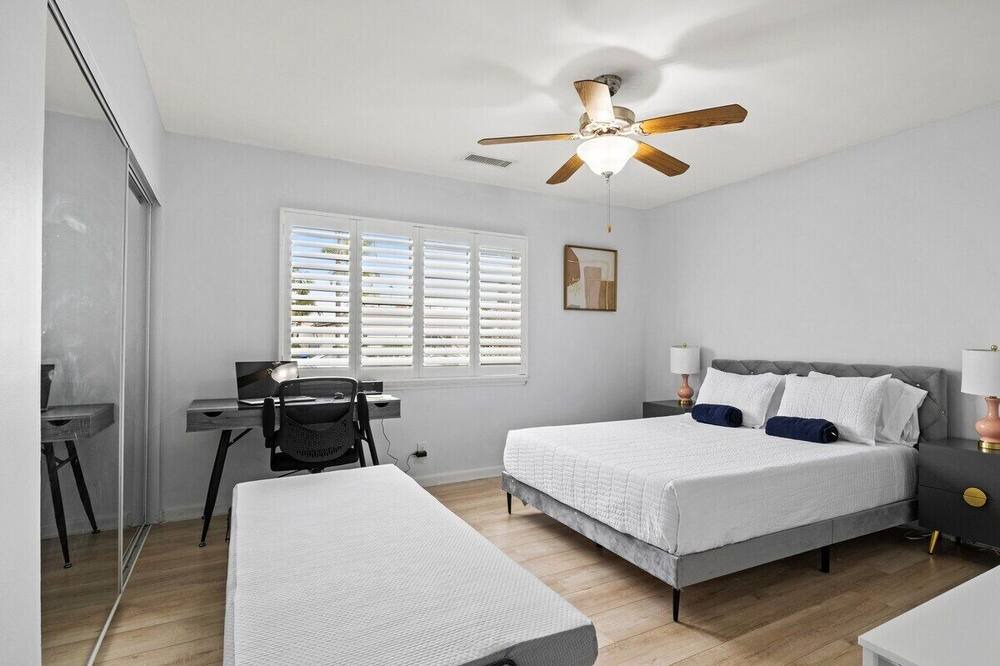Photo of Bedroom in Lynwood