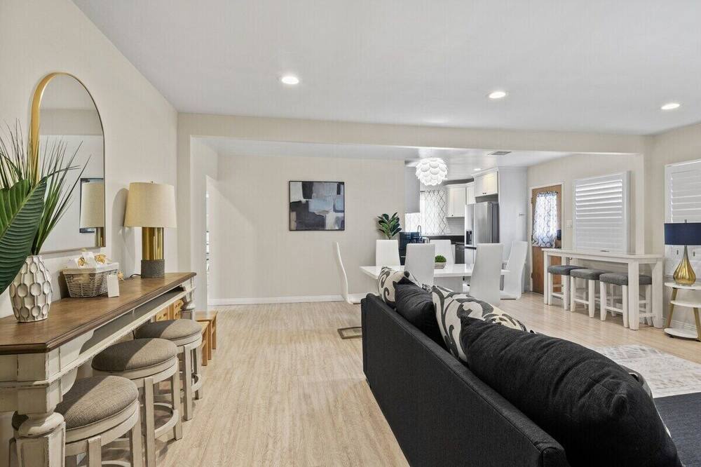 Photo of Livingroom in Lynwood