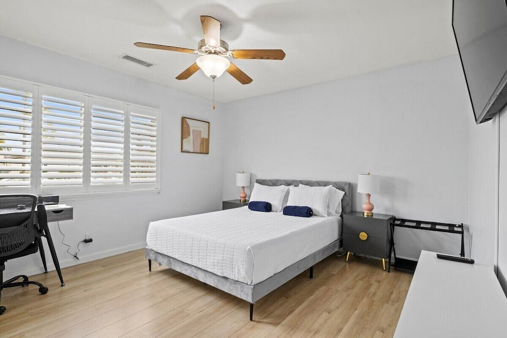 Photo of Bedroom in Lynwood