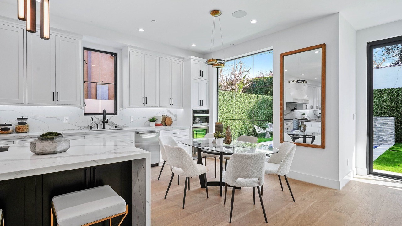 Photo of Kitchen in Greater Wilshire - Hancock Park