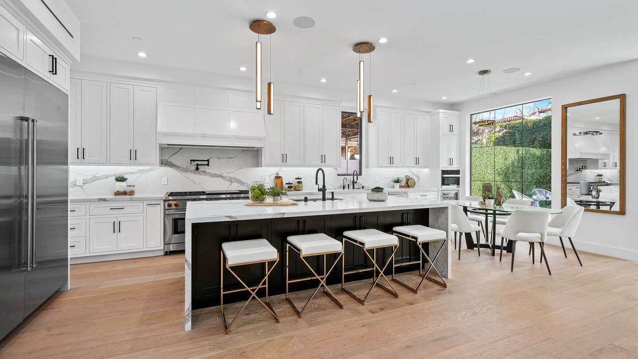 Photo of Kitchen in Greater Wilshire - Hancock Park
