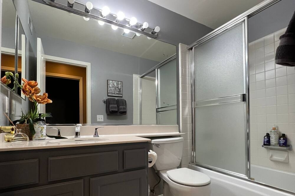 Photo of Bathroom in Tustin