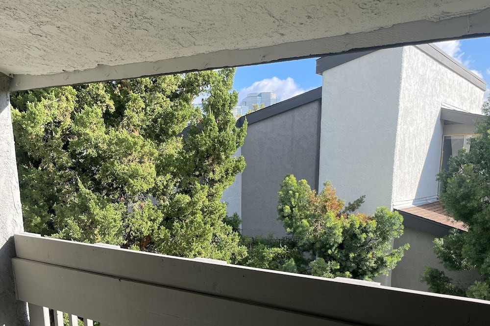 Photo of Outdoor in Warner Center