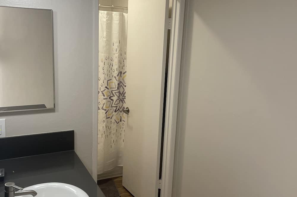 Photo of Bathroom in Warner Center