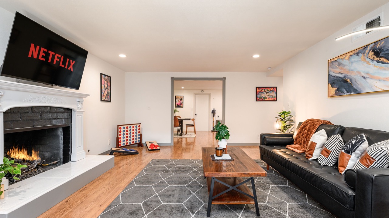 Photo of Livingroom in Fullerton