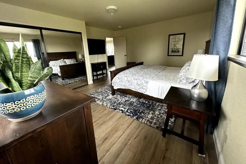 Photo of Bedroom in Watsonville