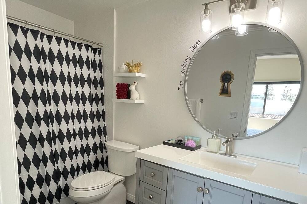 Photo of Bathroom in Fountain Valley